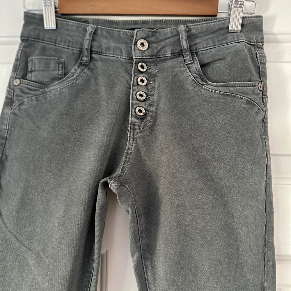 Monogram Chic High Rise Italian Gray Women's Jeans XS